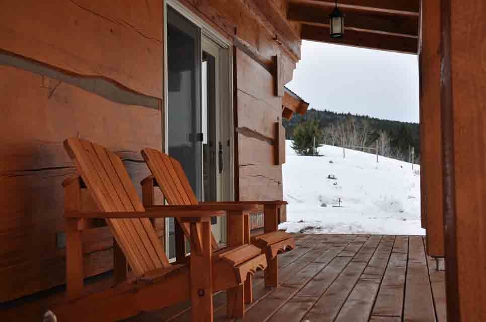 A Dovetail Log Hunting Cabin - small cabin - BIG WOOD!!!